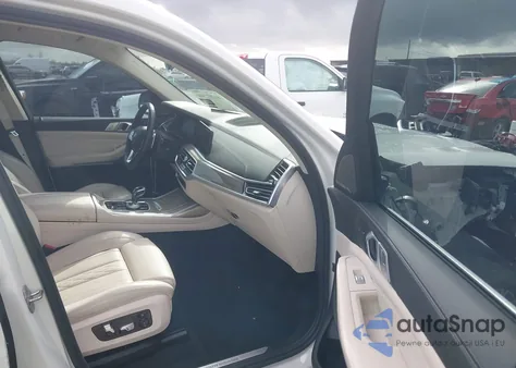 2020 BMW X7 xDrive50I z USA, uszkodzony, nr VIN 5UXCX4C09L9B25687